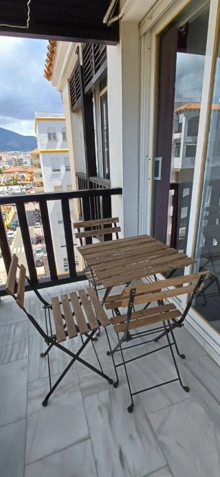 Mesa y 3 Sillas Plegables Jardín