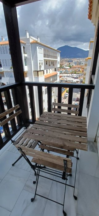 Mesa y 3 Sillas Plegables Jardín