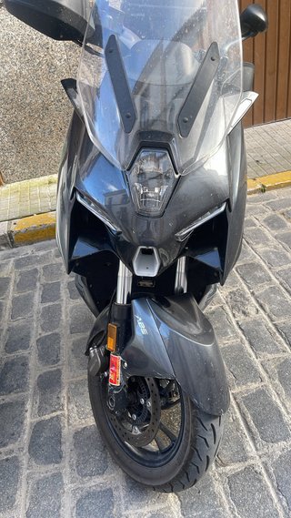 Zontes Maxi Scooter Negra