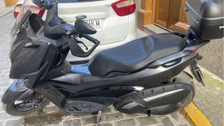 Zontes Maxi Scooter Negra