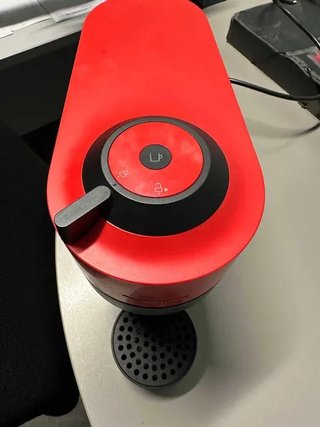 Máquina café Nespresso Vertuo Pop Vermelha