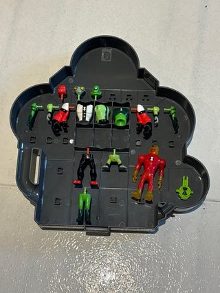 Juguete Creador Personajes Ben 10
