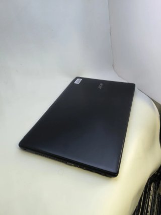 Portátil Acer e1 571 Negro