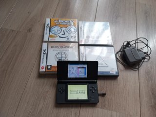 Nintendo DS Negra + 4 Juegos