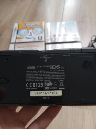 Nintendo DS Negra + 4 Juegos