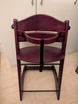 Trona de madera para bebé