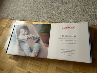 Hamaca Baby Bjorn con juguete