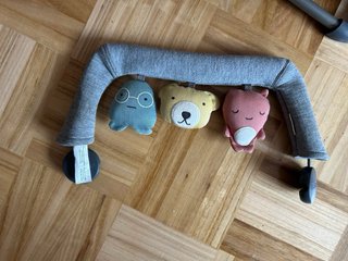 Hamaca Baby Bjorn con juguete