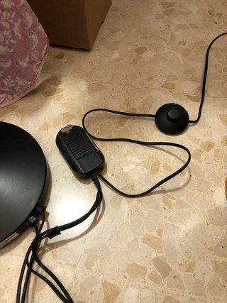 Lámpara de pie negra.Venta solo en persona.