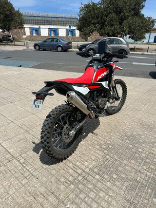 Rieju 300 Enduro Negra y Roja 400km  2 meses