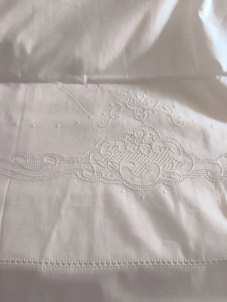 Juego Sábanas  lino Bordadas