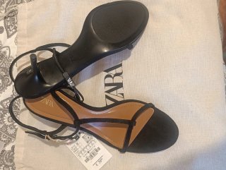 Sandalias Zara Negras Talla 38, a estrenar