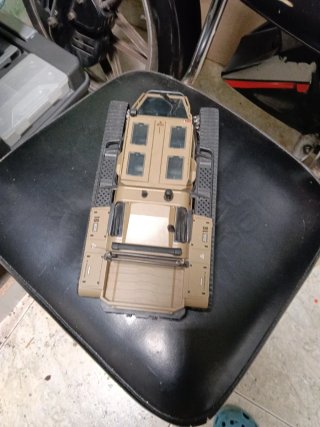 Tanque RC con control remoto cargador y batería