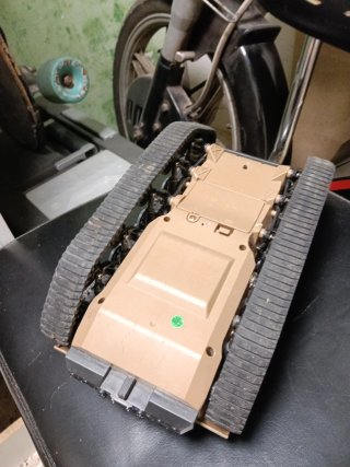 Tanque RC con control remoto cargador y batería
