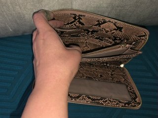 Cartera de mano efecto piel serpiente