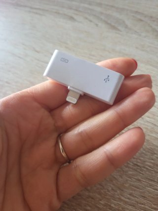 Adaptador Lightning y USB Apple