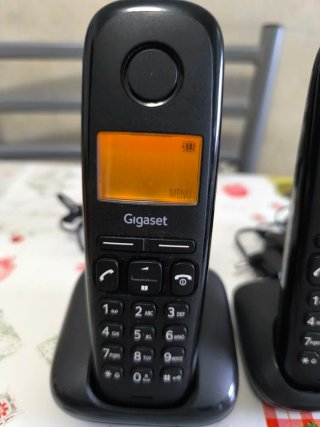 Pack 2 Teléfonos Inalámbricos Gigaset A170H Negros