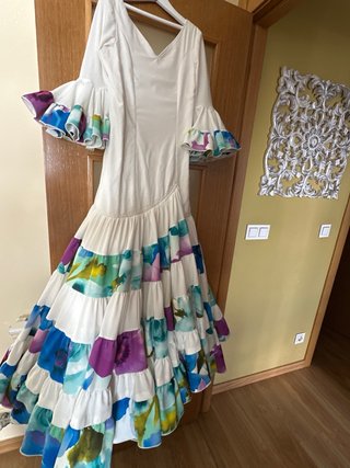 Vestido de gitana blanco y multicolor