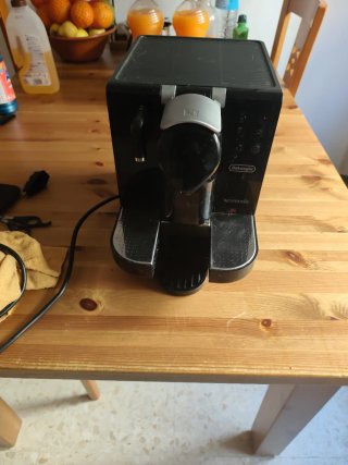 Cafetera Nespresso DeLonghi