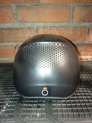 Casco para montar a caballo negro