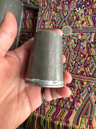 2 Antichi Bicchieri di Misura in Metallo