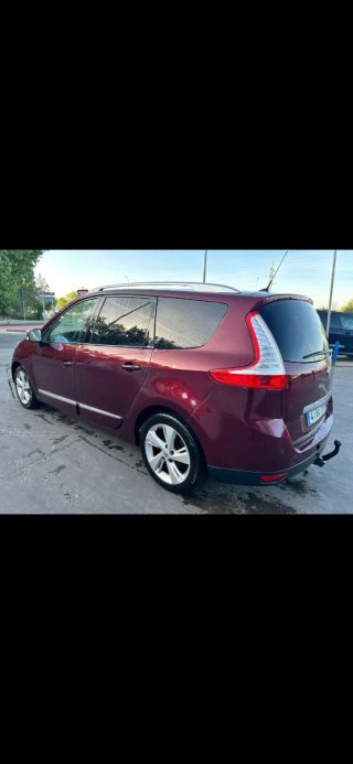 Renault Grand Scenic 2013