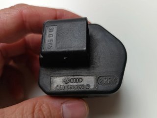 Motor regulador de altura de faro A3 8L original