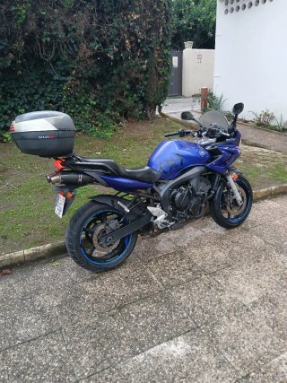 Yamaha FZS Naked Azul/Negra