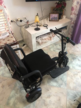 Silla de ruedas eléctrica plegable