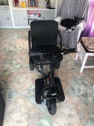 Silla de ruedas eléctrica plegable