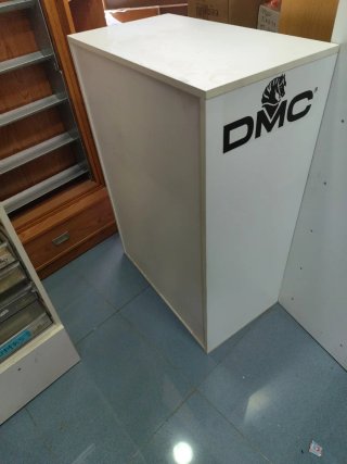 Mueble archivador de madera