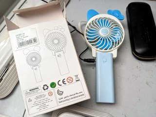 Mini ventilador de mano recargable