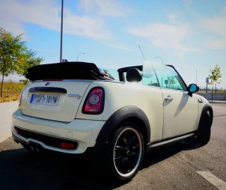 MINI Cabrio 2010
