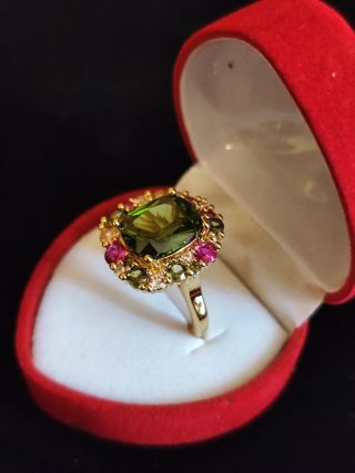 Anillo Chapado Oro 18k con Piedra Verde