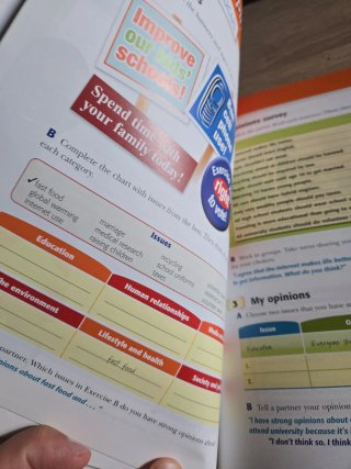 Present Yourself 2 Student's Book with Audio CD...