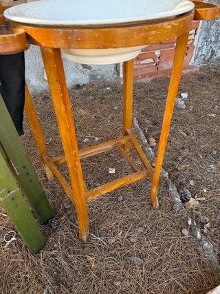 Lavabo palanganero antiguo de madera