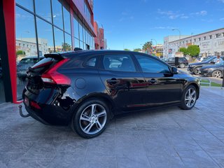 Volvo V40 D2 MOMENTUM 2018