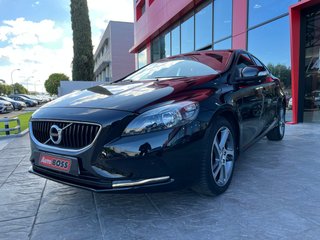 Volvo V40 D2 MOMENTUM 2018