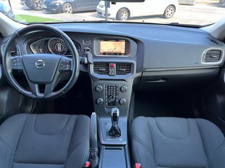 Volvo V40 D2 MOMENTUM 2018