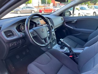 Volvo V40 D2 MOMENTUM 2018