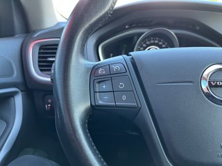 Volvo V40 D2 MOMENTUM 2018