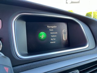 Volvo V40 D2 MOMENTUM 2018