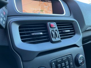 Volvo V40 D2 MOMENTUM 2018