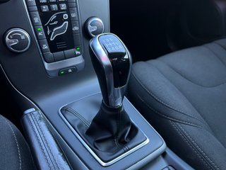 Volvo V40 D2 MOMENTUM 2018