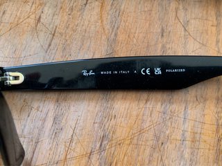 Ray-Ban New Wayfarer Polarizadas Negro Como nuevas