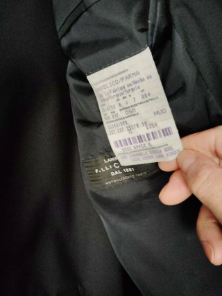 Traje HUGO BOSS Talla 58 negro usado una vez
