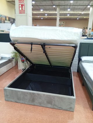Cama canapé tapizado con cabecero