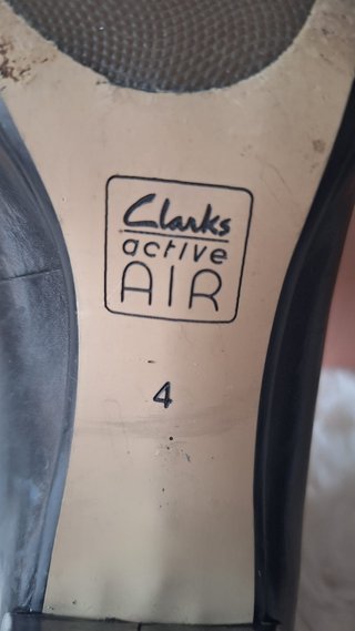 Zapatos de salón Clarks piel negros talla 37