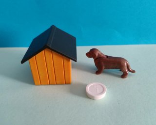 Playmobil Perro con Caseta y Comedero