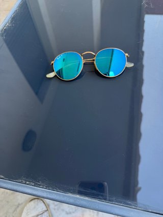 Gafas de sol Ray-Ban polarizadas doradas
